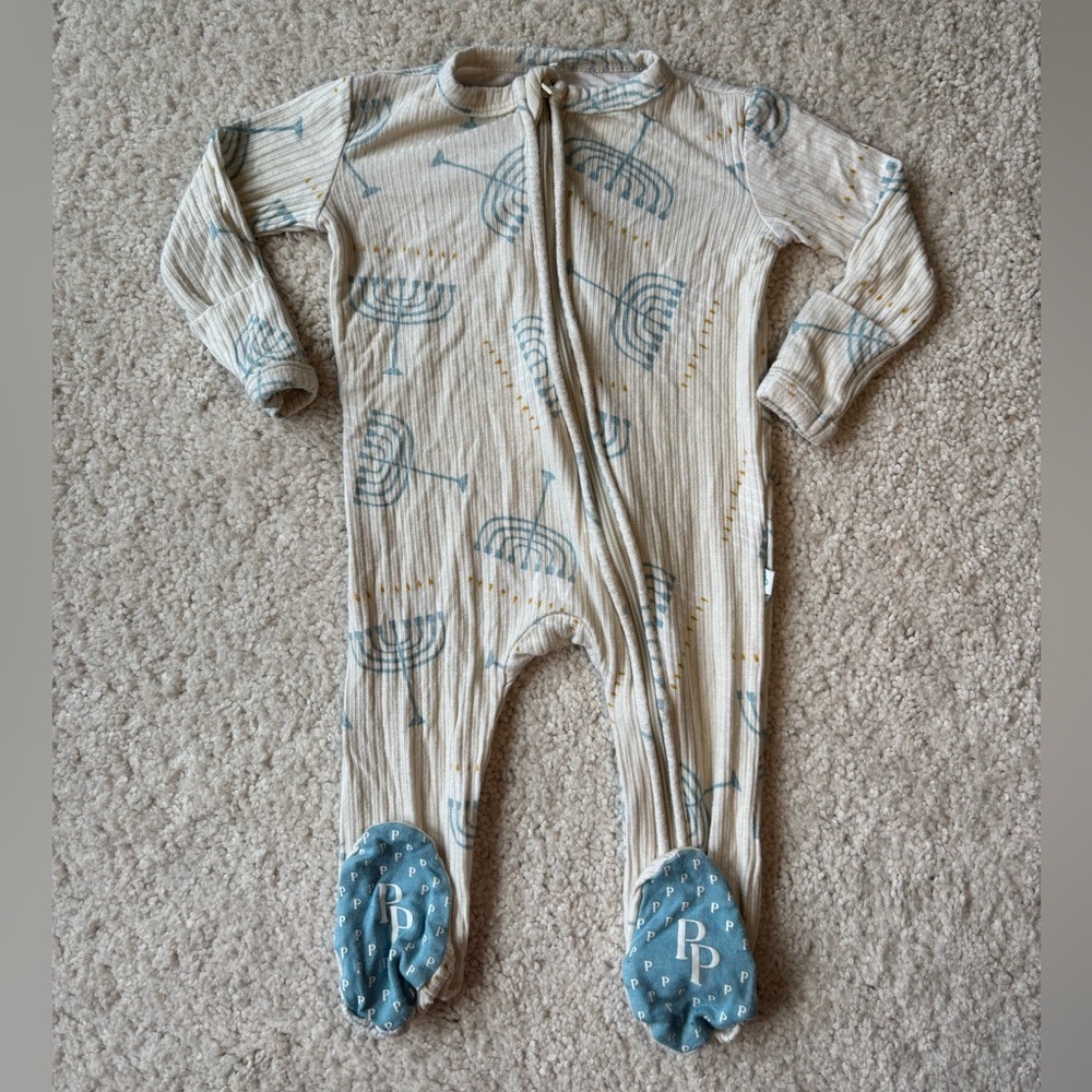 Posh Peanut Chanukah Pajama 2 way zipper footie size 0-3m